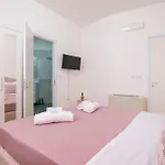 Deva Panzió Ugento